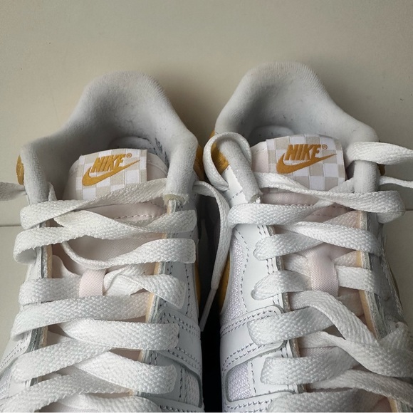 Nike Mac Attack Yellow & White Men’s Athletic Shoes Size:9.5 - Picture 2 of 11